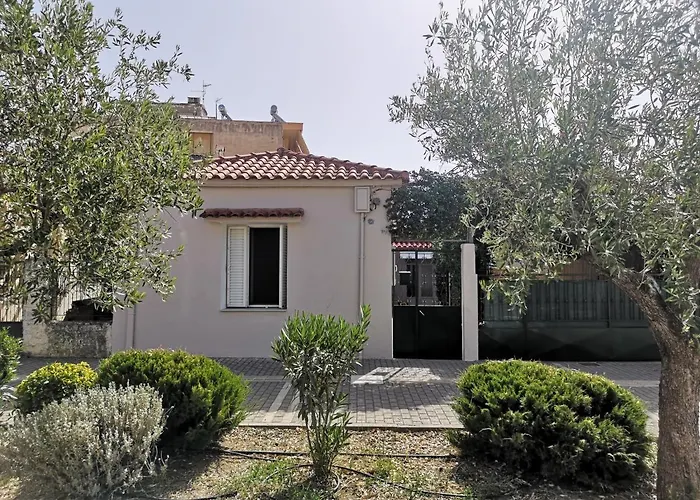 Leonidas Ii Traditional House In * Sparta