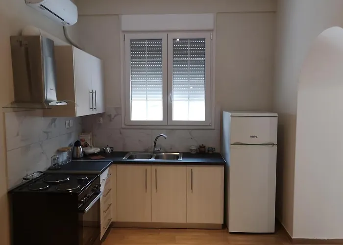 Leonidas Ii Traditional House In Appartement *